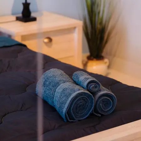 Daire The Nautical Nook *